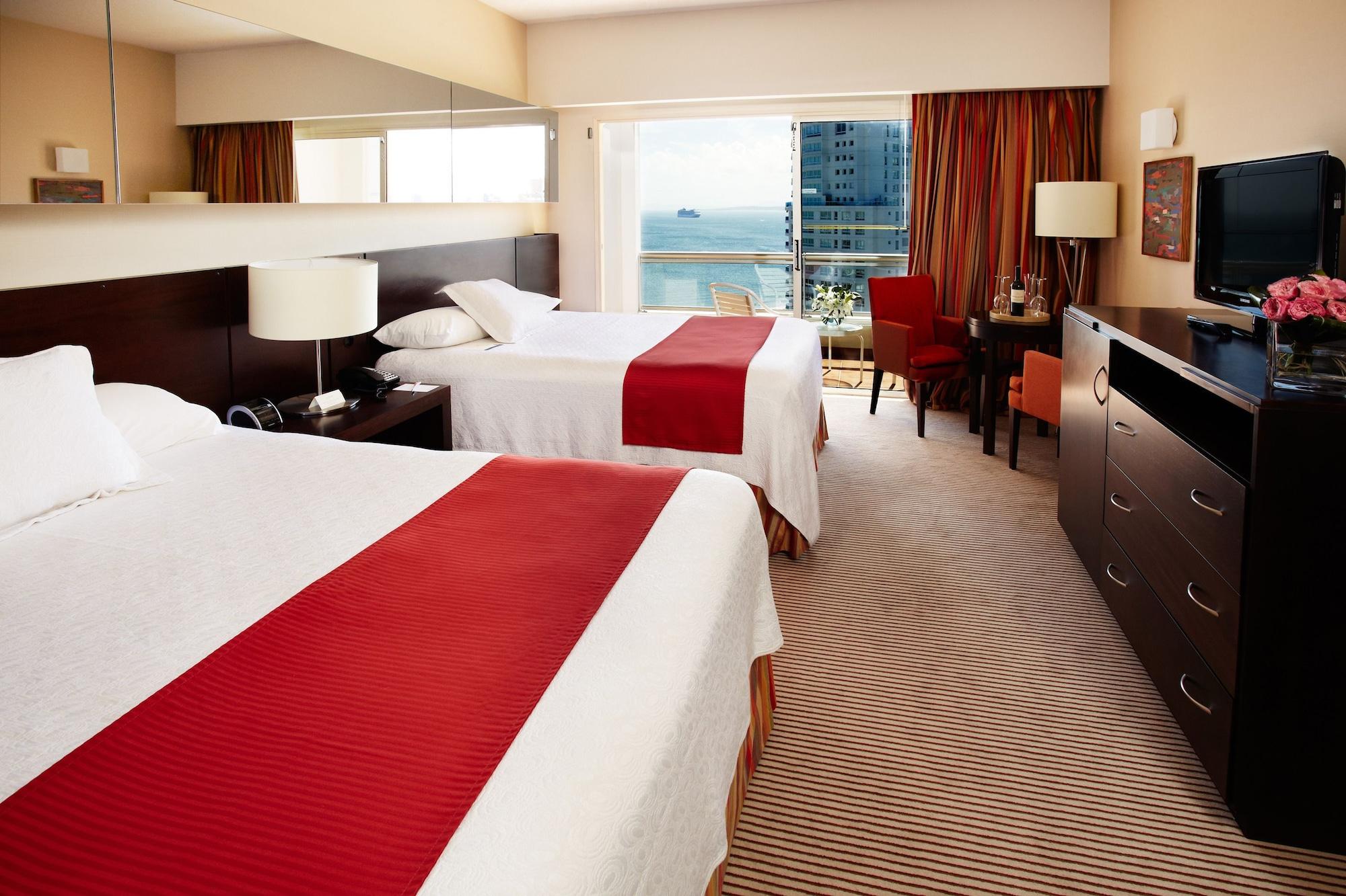 Enjoy Punta Del Este Kültér fotó A guest room at the MGM Grand