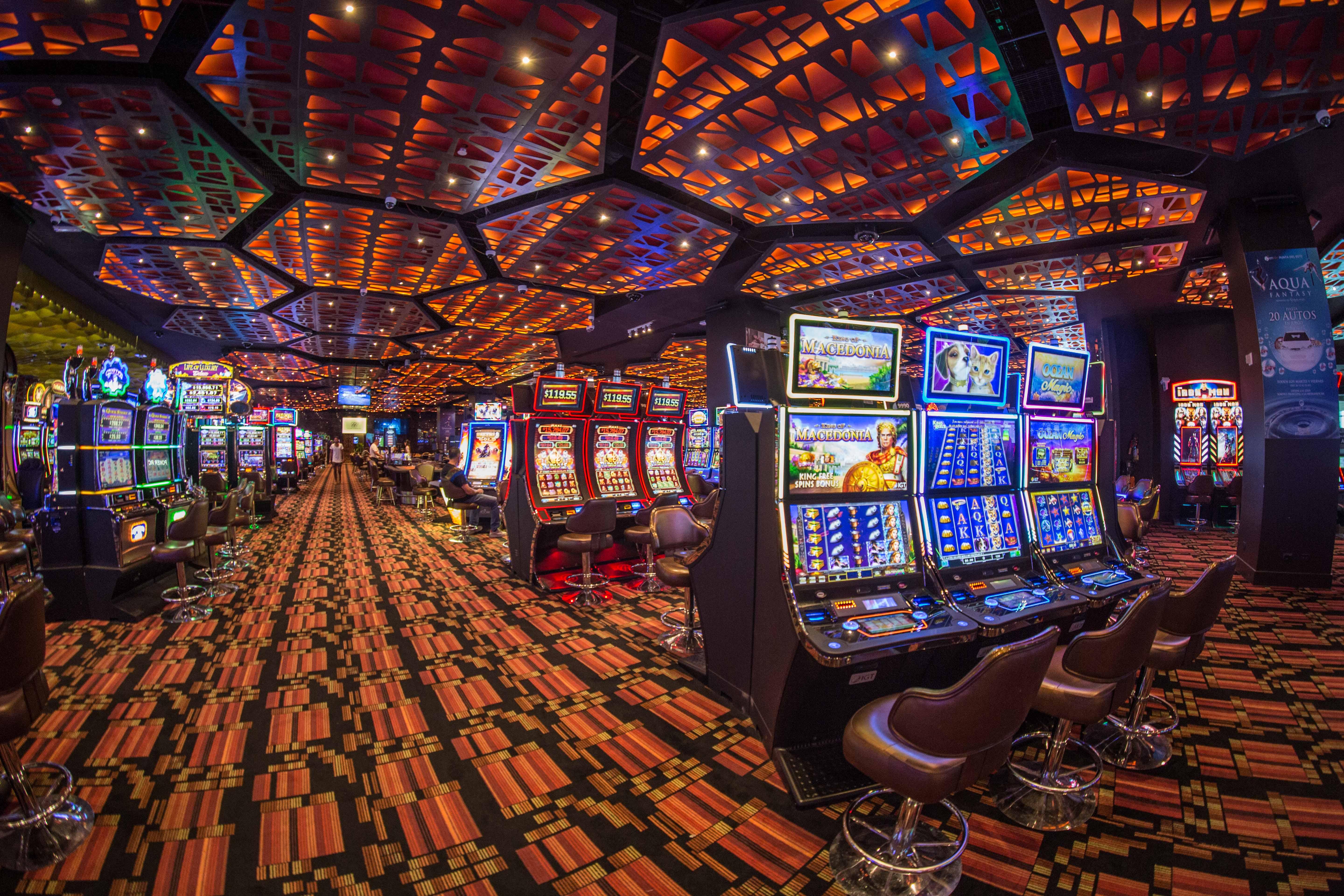 Enjoy Punta Del Este Kültér fotó The casino floor at Wynn Las Vegas