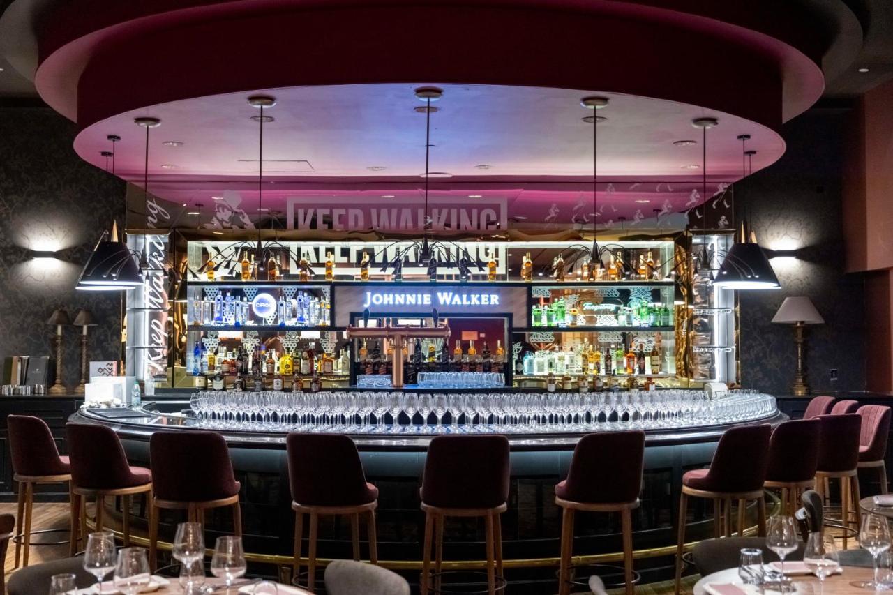 Enjoy Punta Del Este Kültér fotó The bar at the Johnnie Walker House in London