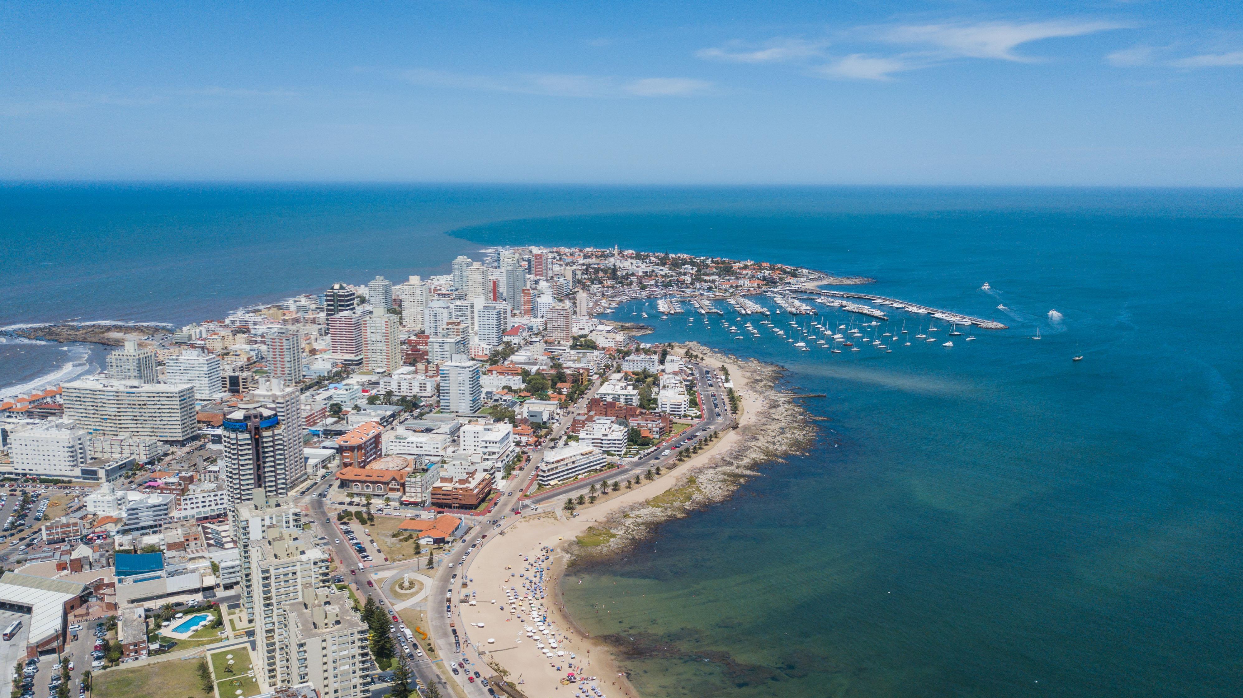 Enjoy Punta Del Este Kültér fotó Aerial view of the city